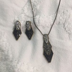 Kensie pendant and earring set